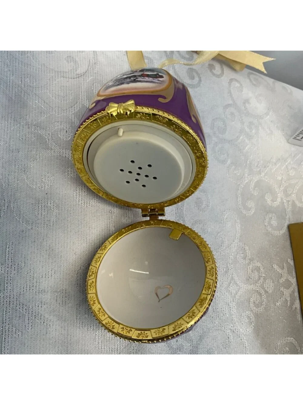 Mr. Christmas Musical Egg Ornament Valerie Parr Hill (Not working)